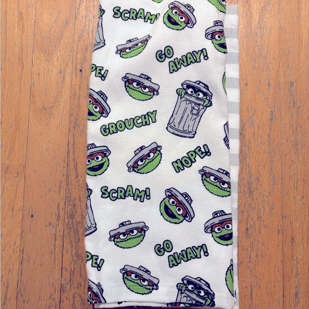 NWT set of 2 Oscar the Grouch Sesame Street kitchen towels - Picture 2 of 5